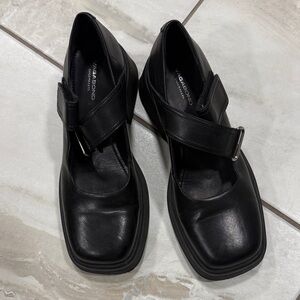 Vagabond Women's Black Leather Mary Jane Heels